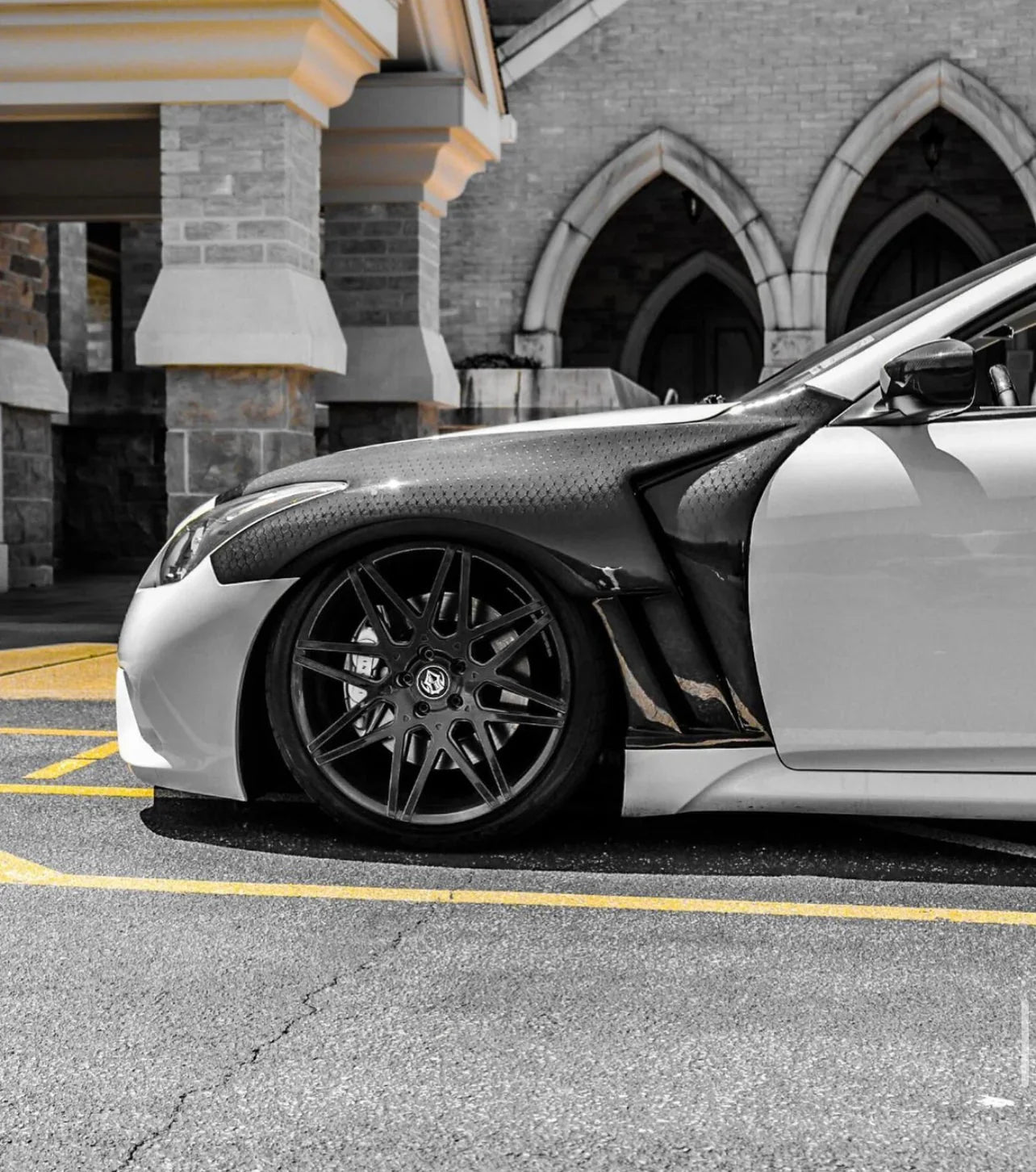 G37 Coupe V2 Carbon Fiber Fenders Vented