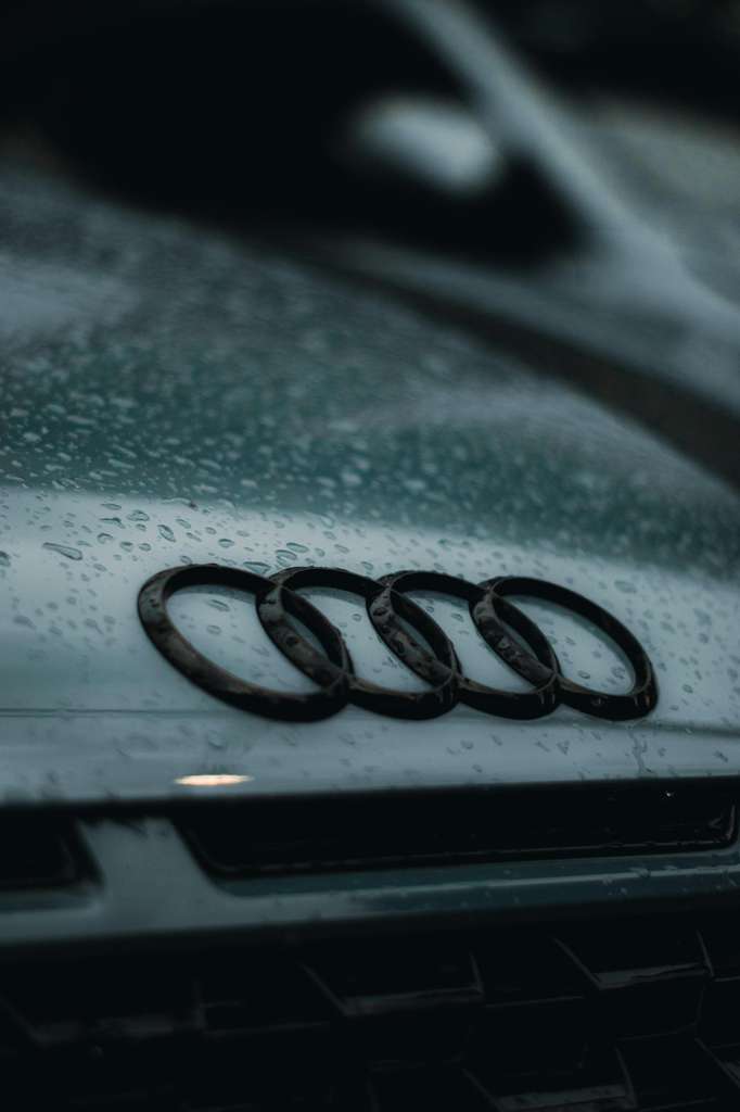 AUDI