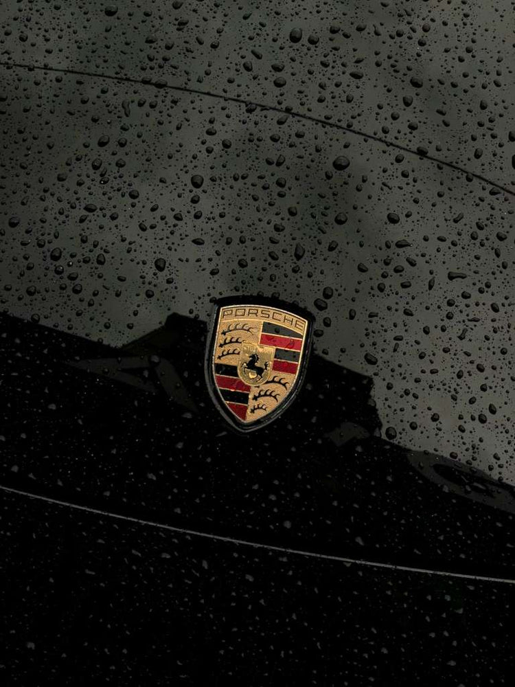 PORSCHE
